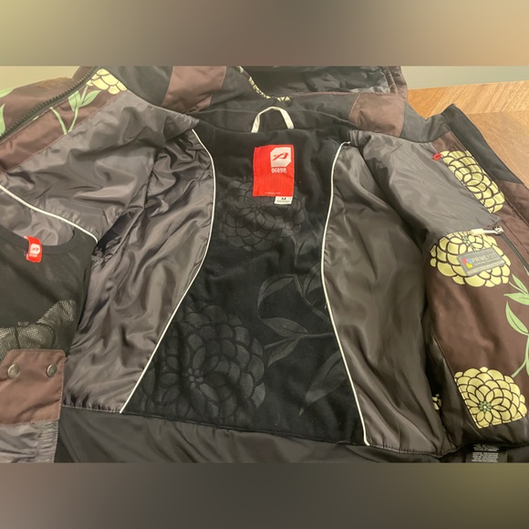 Orage Ski Jacket - Picture 5 of 9